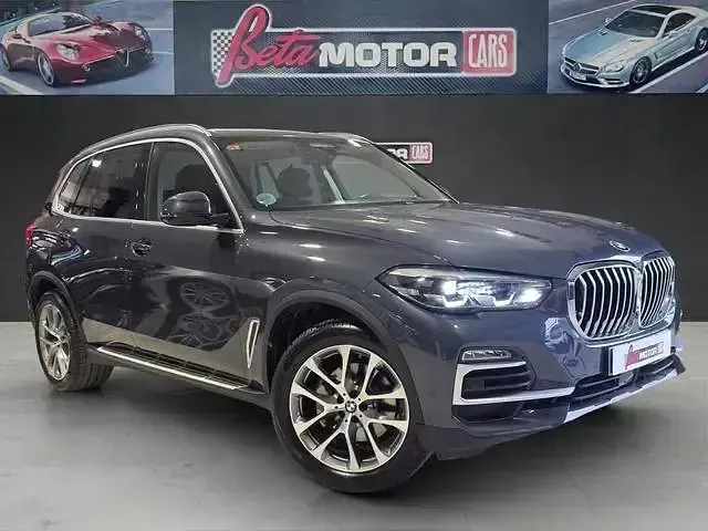 Usado BMW X5 Comfort Edition 265 CV (194 kW) 2019 Gris / plata SUV