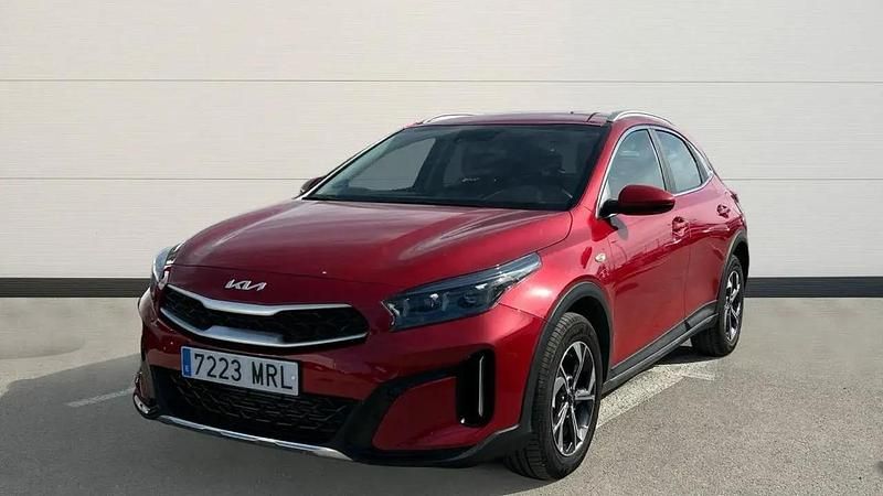 Usado Kia XCeed 136 HP (100 kW) 2024 Vermelho SUV