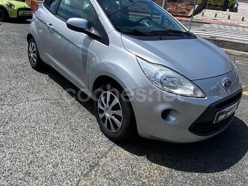 Gris / plata Usado 2016 Ford Ka Titanium Utilitario | 6490 € (Precio justo) - Imagen 1/4