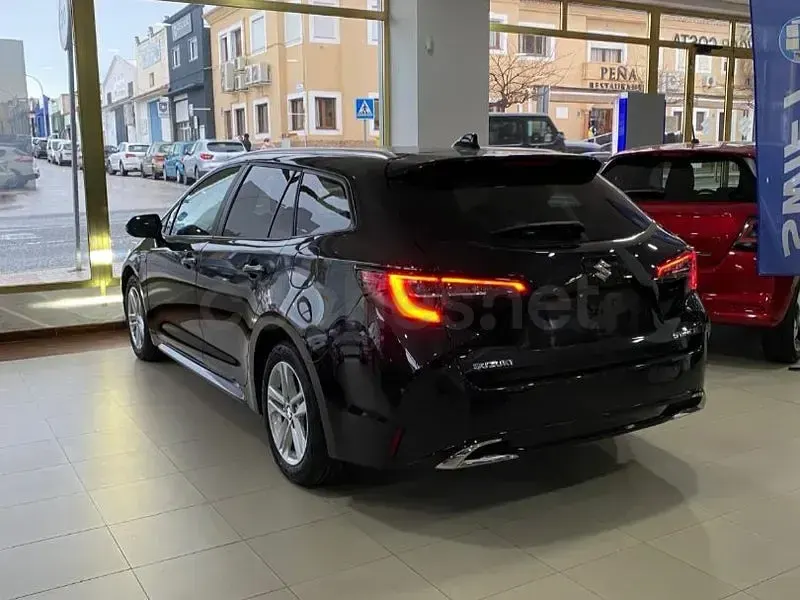 Nuevo Suzuki Swace 140 CV (102 kW) 2026 Negro Familiar