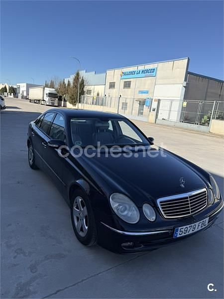Usado Mercedes E320 Avantgarde 204 CV (150 kW) 2006 Azul Berlina