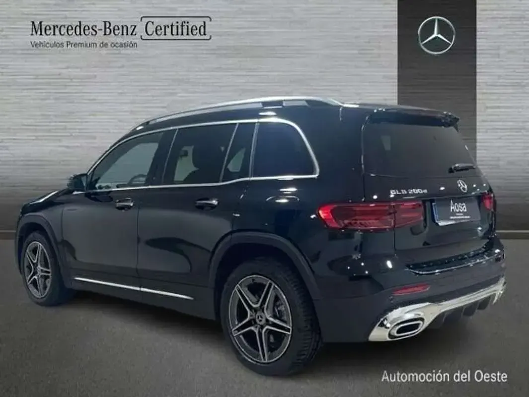 Usado Mercedes GLB200 150 CV (110 kW) 2024 Negro SUV