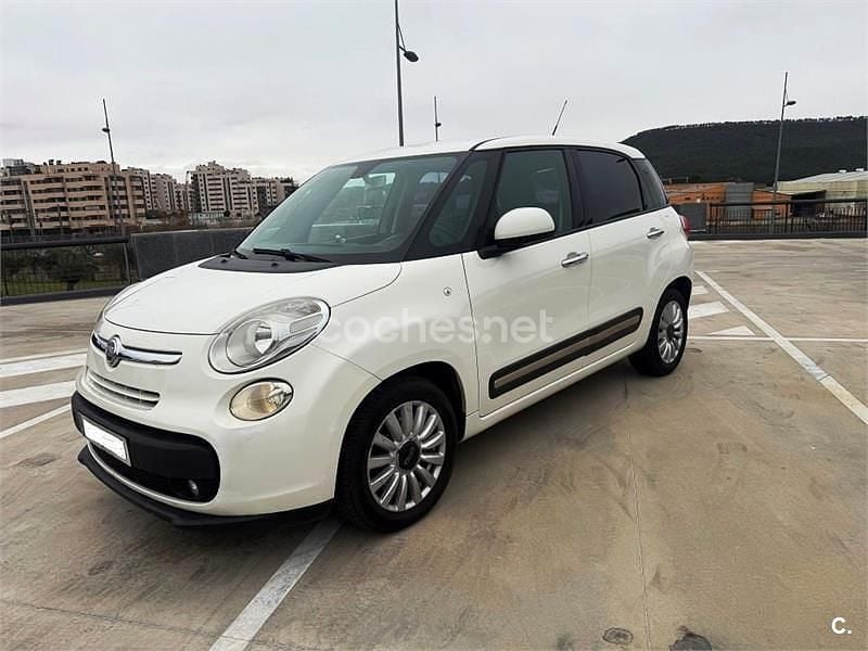 Usado Fiat 500L Lounge 85 CV (62 kW) 2013 Blanco Monovolumen