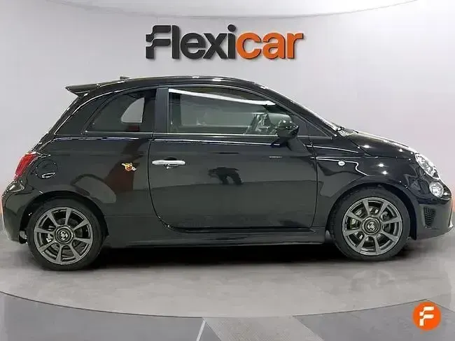 Usado Abarth 595 165 CV (121 kW) 2022 Negro Utilitario