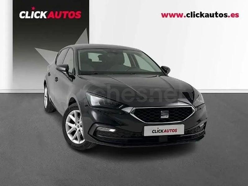 Usado Seat Leon Style 130 CV (95 kW) 2023 Negro Berlina