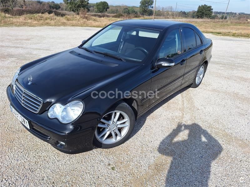 Negro Usado 2006 Mercedes C220 Elegance Berlina | 8200 € (Precio justo) - Imagen 1/4