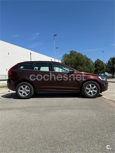 Usado Volvo XC60 Momentum 136 CV (100 kW) 2014 Marrón SUV