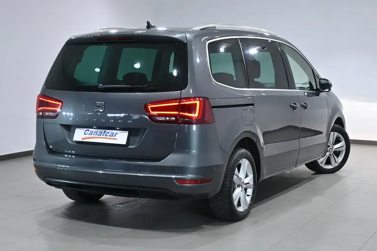 Usado Seat Alhambra XCELLENCE 150 CV (110 kW) 2019 Gris Monovolumen