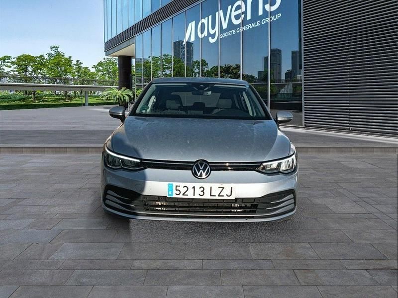 Usado VW Golf VIII Life 150 CV (110 kW) 2022 Gris plata Utilitario