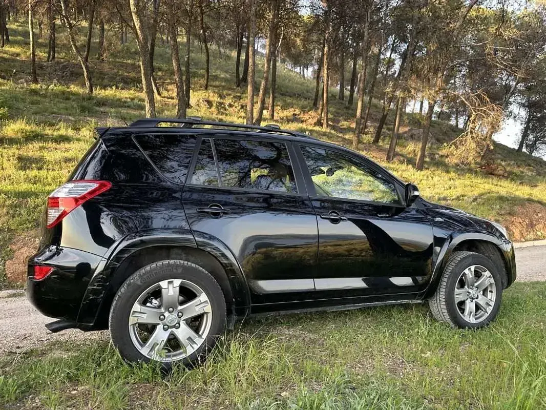 Usado Toyota RAV4 Executive 150 CV (110 kW) 2010 Negro SUV