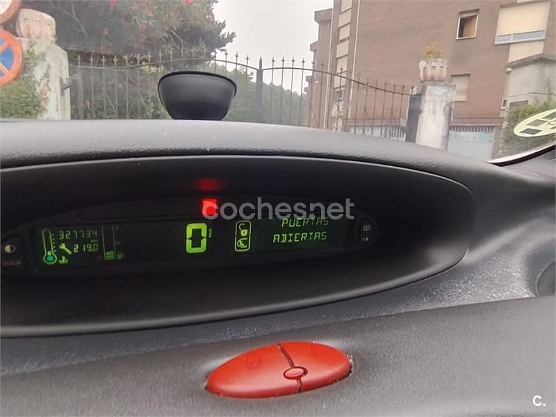 Gris / plata Usado 2007 Citroën Xsara Picasso Exclusive Monovolumen | 2500 € (Precio justo) - Imagen 1/4