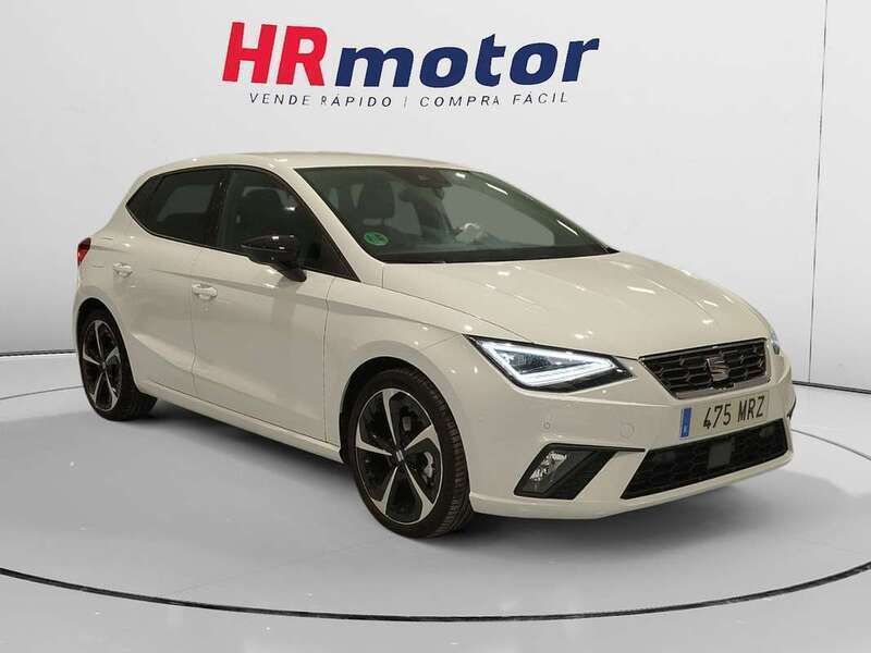 Blanco Usado 2024 Seat Ibiza FR Utilitario | 21.110 € (Precio justo) - Imagen 1/4