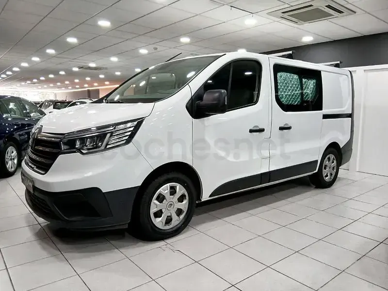 Usado Renault Trafic Equilibre 110 CV (80 kW) 2023 Blanco Monovolumen