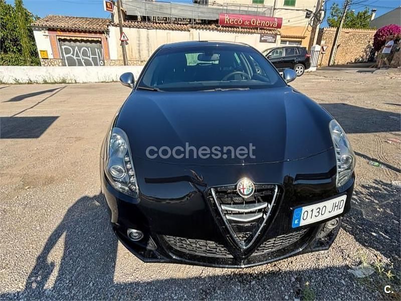 Usado Alfa Romeo Giulietta Distinctive 105 CV (77 kW) 2015 Negro Utilitario