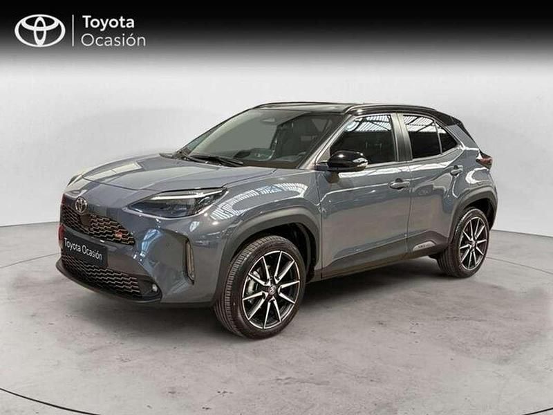 Gris Nuevo 2025 Toyota Yaris Hybrid Sport SUV | 28.550 € (Precio justo) - Imagen 1/4