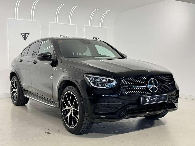 Usado Mercedes GLC300e 317 CV (233 kW) 2023 Negro Coupe