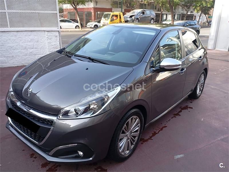 Gris / plata Usado 2019 Peugeot 208 Signature Sky Utilitario | 7700 € (Super precio) - Imagen 1/2