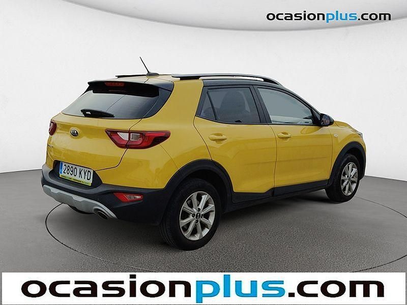 Usado Kia Stonic 84 CV (61 kW) 2019 Amarillo SUV