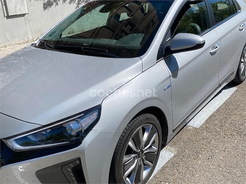 Usado Hyundai Ioniq Style 141 CV (103 kW) 2018 Gris / plata Utilitario