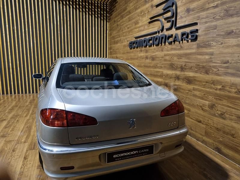 Usado Peugeot 607 136 CV (100 kW) 2009 Gris / plata Berlina