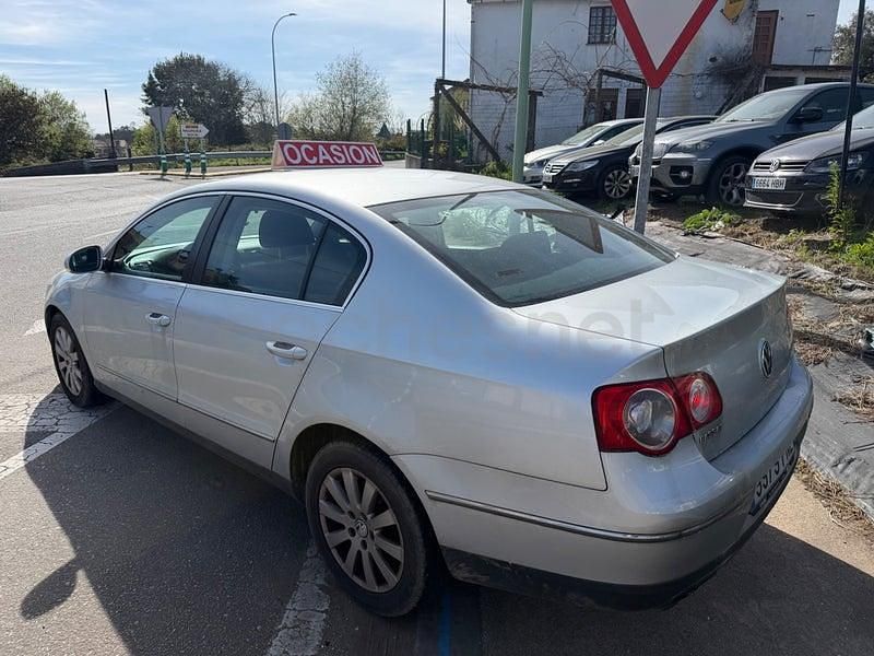 Usado VW Passat Advance 140 CV (102 kW) 2007 Gris / plata Berlina