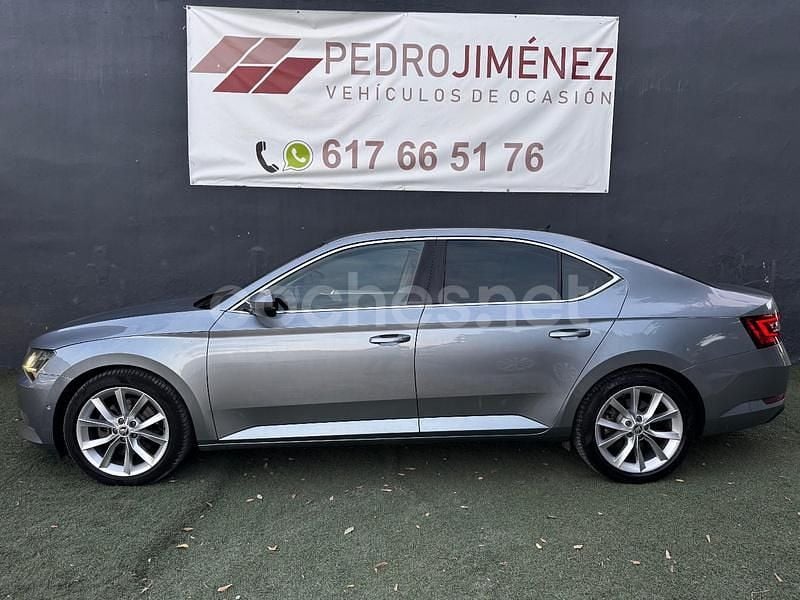 Azul Usado 2017 Skoda Superb SportLine Berlina | 12.990 € (Precio justo) - Imagen 1/4