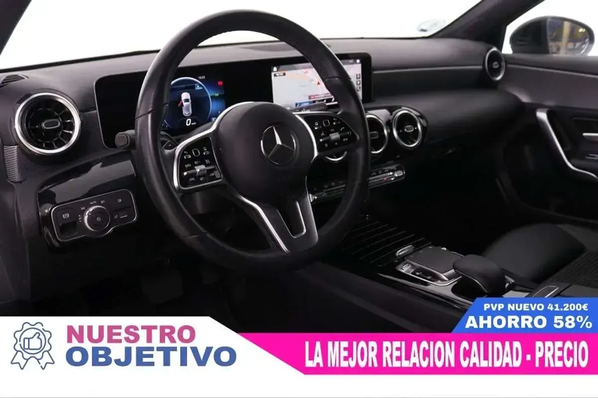 Usado Mercedes A180 116 CV (85 kW) 2018 Negro Berlina