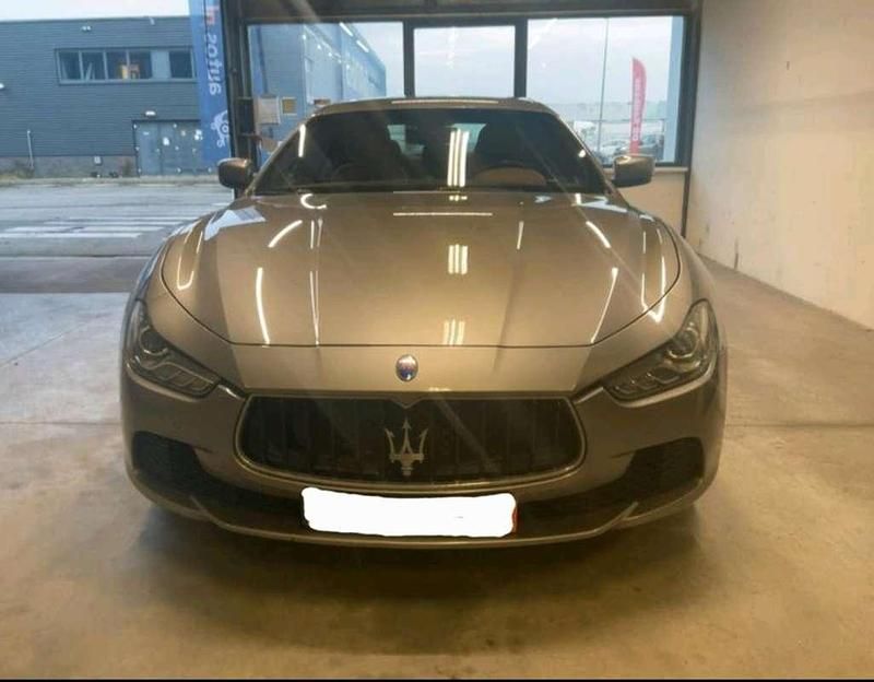 Usado Maserati Ghibli 275 CV (202 kW) 2015 Gris Berlina