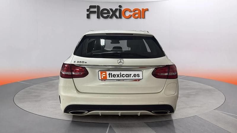 Usado Mercedes C350e 279 CV (205 kW) 2018 Blanco Familiar