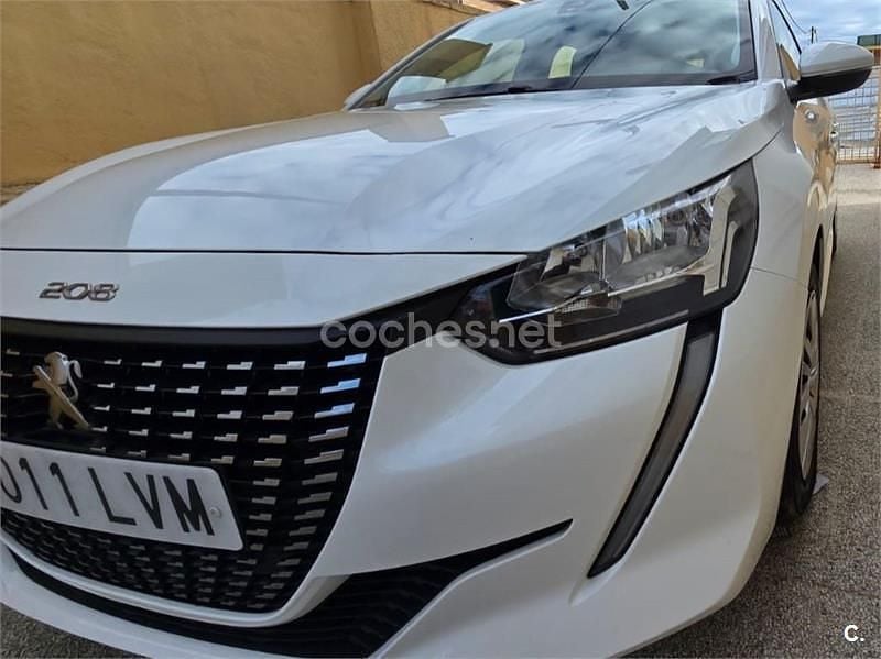 Usado Peugeot 208 Active 100 CV (73 kW) 2021 Blanco Utilitario