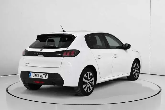 Usado Peugeot 208 Active 100 CV (73 kW) 2023 Utilitario