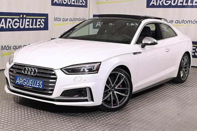 Usado Audi A5 Ambiente 354 CV (260 kW) 2017 Blanco Coupe