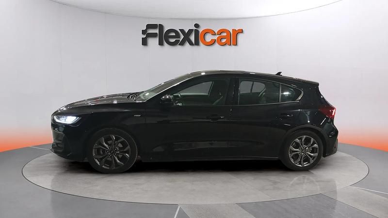 Usado Ford Focus ST-Line 125 CV (91 kW) 2023 Negro Berlina