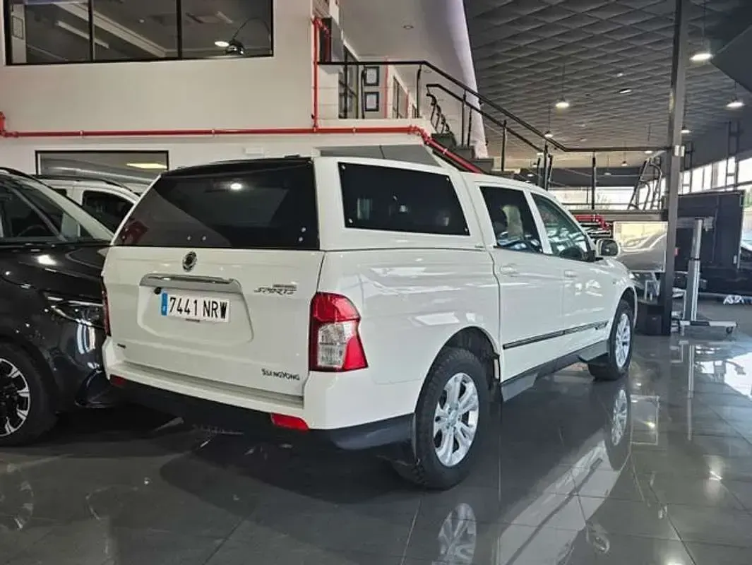Usado SsangYong Actyon 177 CV (130 kW) 2017 Blanco SUV