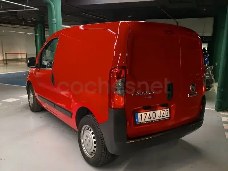 Usado Fiat Fiorino 80 CV (58 kW) 2017 Rojo Monovolumen