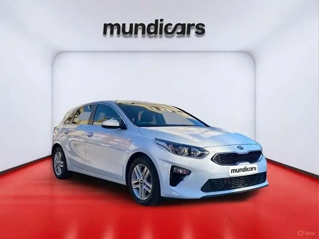 Usado Kia Ceed 120 CV (88 kW) 2019 Blanco Utilitario