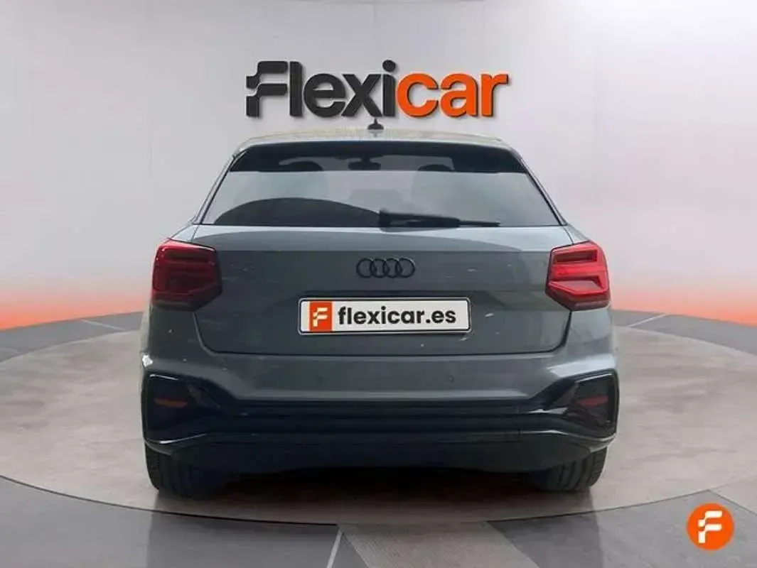 Usado Audi Q2 150 CV (110 kW) 2022 Gris SUV