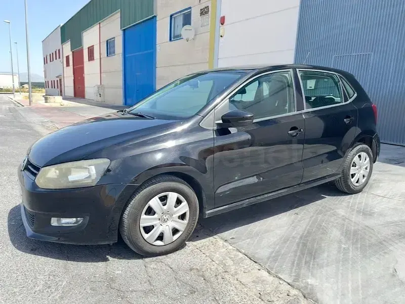 Usado VW Polo Advance 75 CV (55 kW) 2009 Negro Utilitario