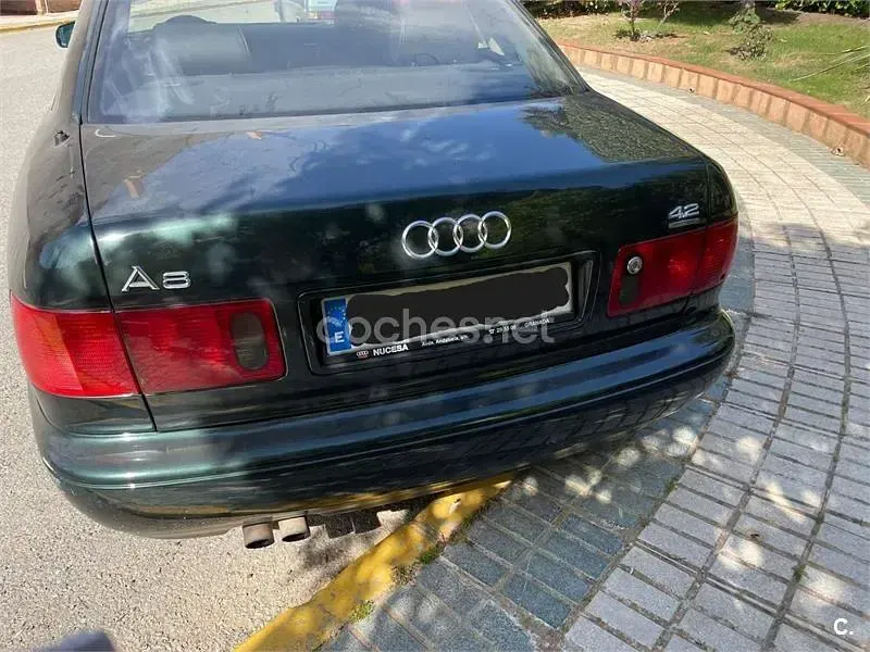 Usado Audi A8 Premium 300 CV (220 kW) 1995 Negro Berlina