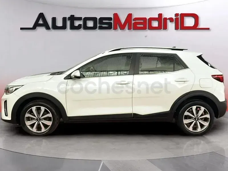 Usado Kia Stonic 120 CV (88 kW) 2021 Blanco SUV