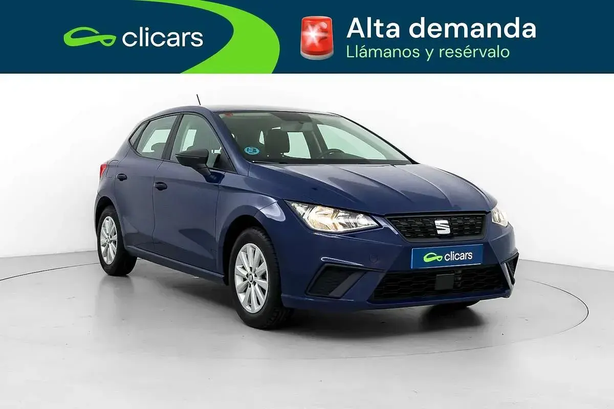 Usado Seat Ibiza Reference 95 CV (69 kW) 2017 Azul Utilitario