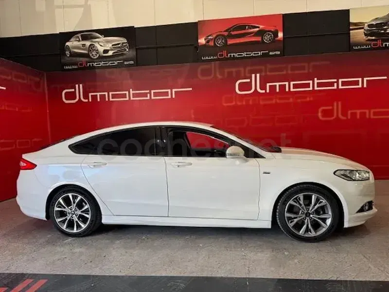 Usado Ford Mondeo ST-Line 150 CV (110 kW) 2018 Blanco Berlina