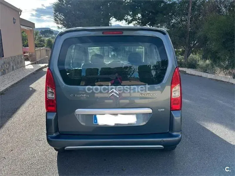 Usado Citroën Berlingo XTR 92 CV (67 kW) 2011 Gris / plata Monovolumen