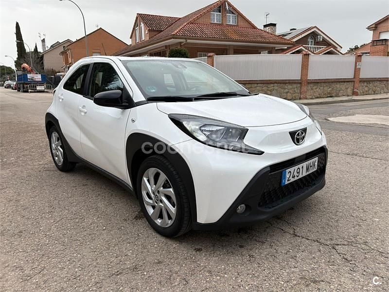 Usado Toyota Aygo X 72 CV (52 kW) 2023 Blanco SUV