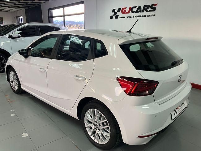 Usado Seat Ibiza Reference 95 CV (69 kW) 2017 Blanco Berlina