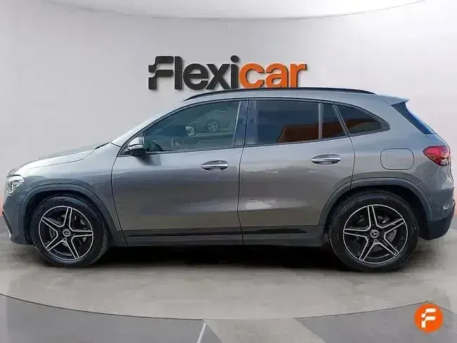 Usado Mercedes GLA200 163 CV (119 kW) 2020 Gris SUV