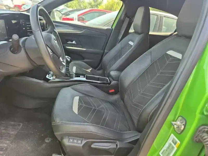 Usado Opel Mokka Ultimate 136 CV (100 kW) 2024 Verde SUV