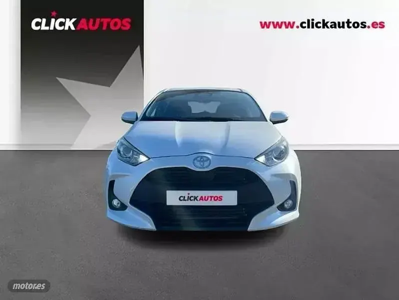 Usado Toyota Yaris Active 116 CV (85 kW) 2025 Blanco Utilitario