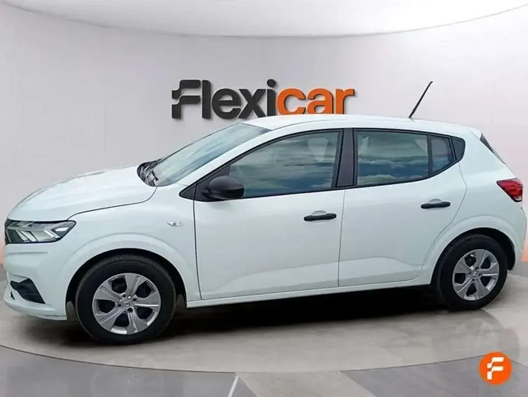 Usado Dacia Sandero Essentiel 91 CV (66 kW) 2022 Blanco Utilitario