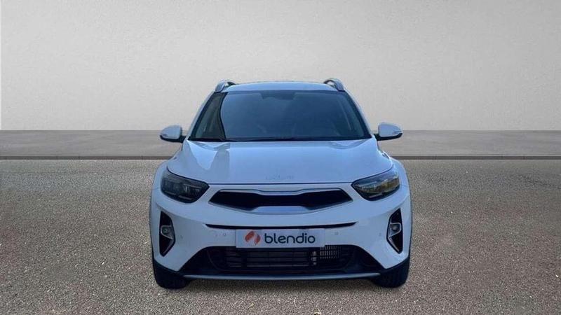 Usado Kia Stonic Style 101 CV (74 kW) 2025 Blanco SUV